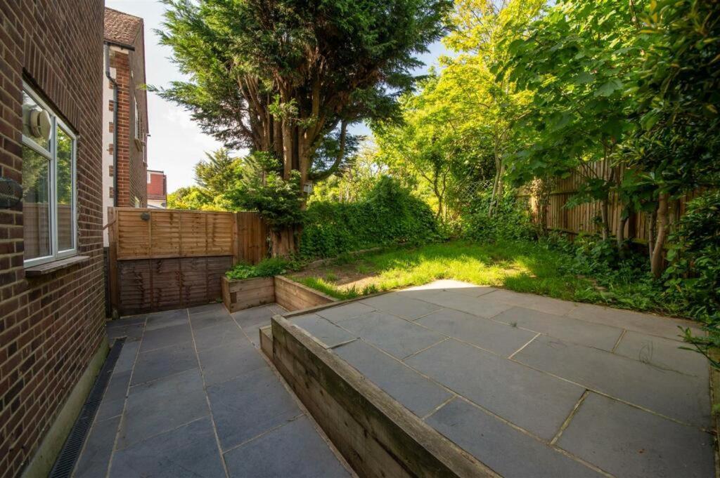 דירות הנדון Vibrant & Stylish Mill Hill East Pad מראה חיצוני תמונה